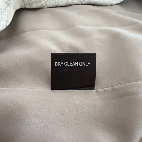 NWT Hilton Hollis Dress Size 10 White Silver Metallic Gray Mix Floral Jacquard - Picture 15 of 16